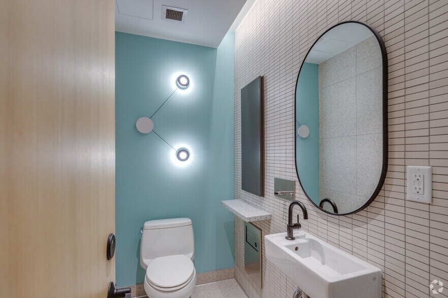 More Photos Of 112 6th Av E, Vancouver Unknown For Lease