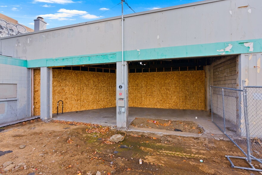 More Photos Of 67 NW Greenwood Ave, Bend Storefront Retail Office For Sale