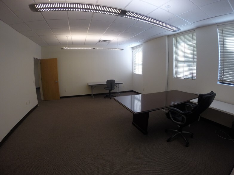 More Photos Of 35 N Tyson Ave, Floral Park Medical For Lease