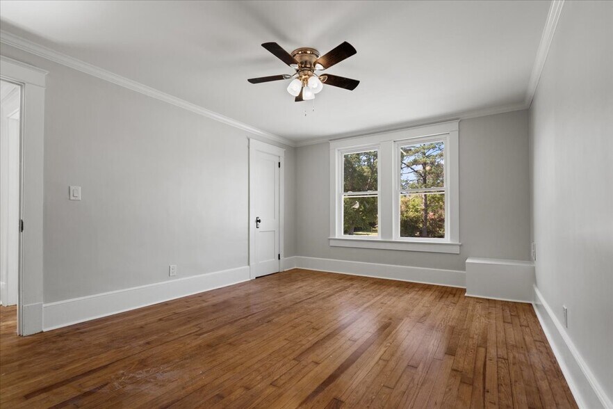 More Photos Of 910 W Evans St, Florence Office For Sale