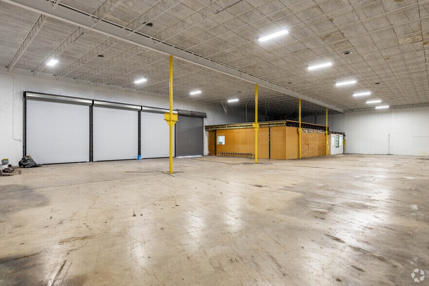 More Photos Of 4120-4132 NW 10th Ave, Fort Lauderdale Warehouse For Lease
