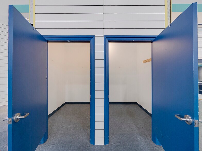 More Photos Of 4074 Northlake Blvd, Palm Beach Gardens Freestanding For Lease