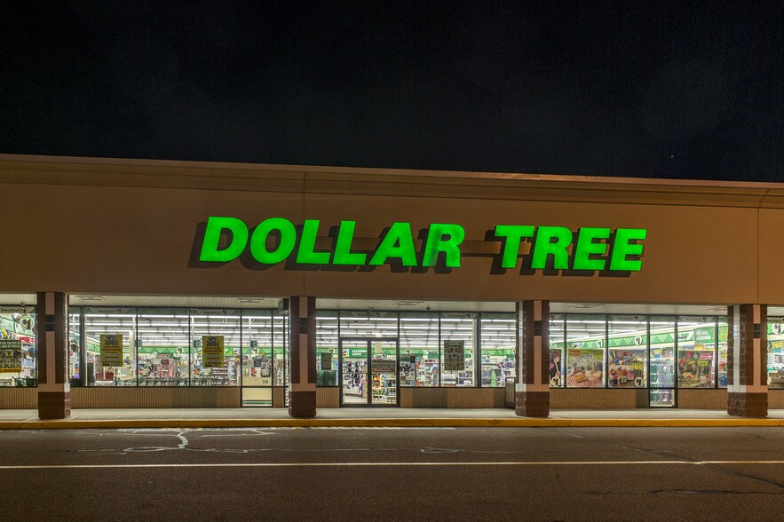 More Photos Of 125 Church St, Pembroke Unknown For Lease