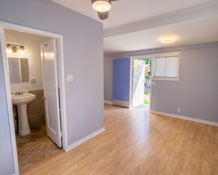 More Photos Of 319 N Gertruda Ave, Redondo Beach Apartments For Sale