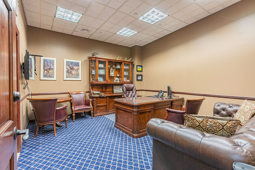 More Photos Of 1011 McBride Ave, Woodland Park Medical For Sale