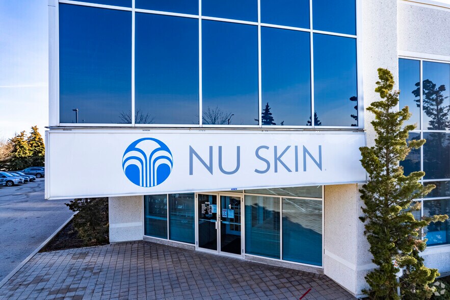 More Photos Of 3350 Ridgeway Dr, Mississauga Warehouse For Lease