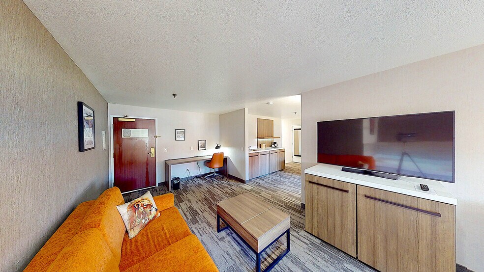 More Photos Of 1720 Sisk Rd, Modesto Hotel For Sale