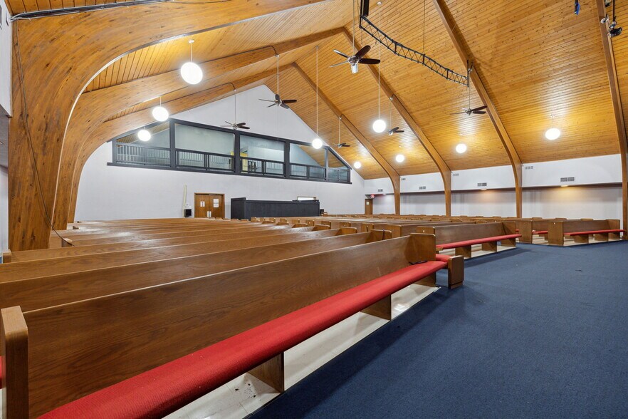 More Photos Of 1919 S Collins St, Arlington Religious Facility For Sale