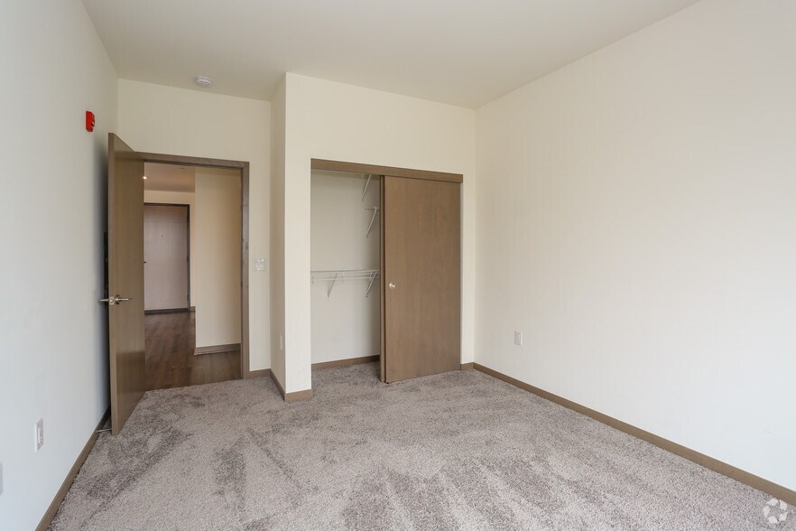 More Photos Of 7955-7973 S Main St, Oak Creek Apartments For Lease