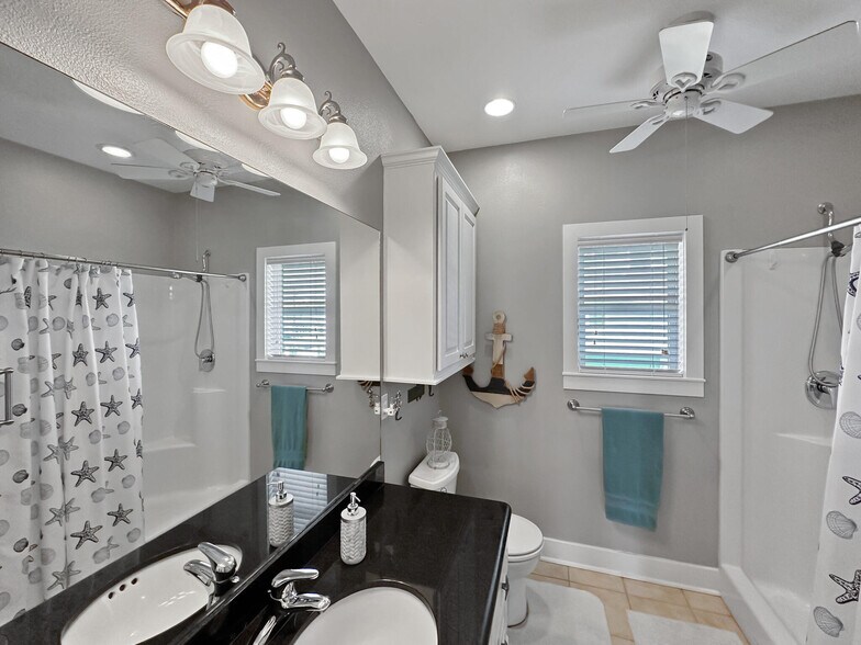 More Photos Of 944 Raymond, Crystal Beach Specialty For Sale