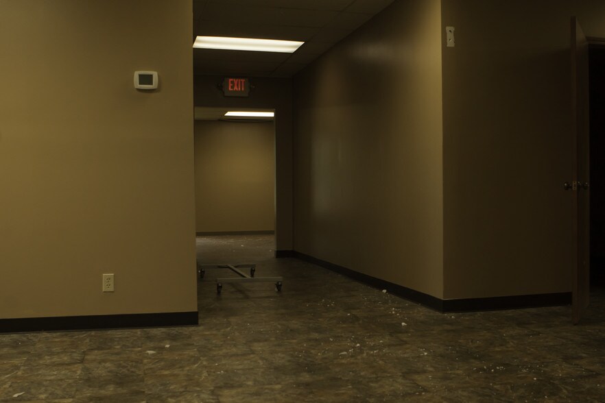 More Photos Of 210-240 Professional Ct, Lafayette Office For Sale