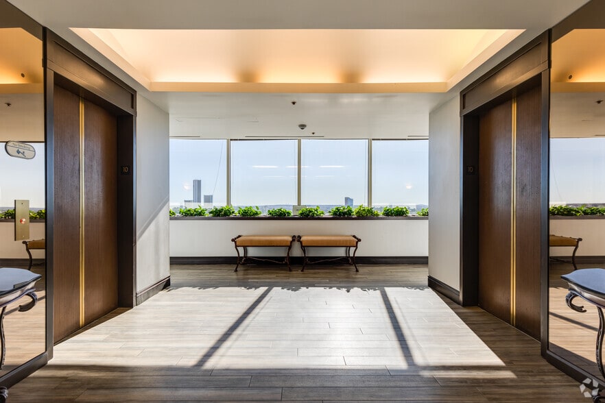 More Photos Of 7130-7140 S Lewis Ave, Tulsa Unknown For Lease