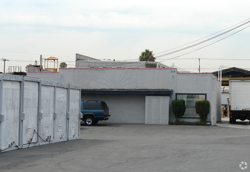 More Photos Of 330-332 W Gardena Blvd, Gardena Warehouse For Lease