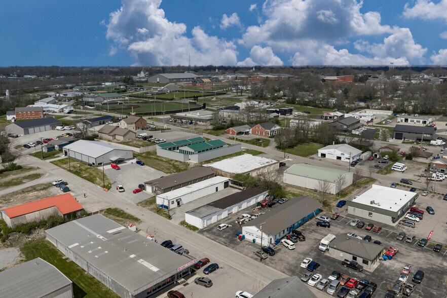 More Photos Of 422 Fryes Ln, Danville Sports And Entertainment For Sale