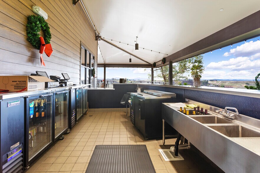 More Photos Of 40620 Calle Contento, Temecula Winery Vineyard For Sale