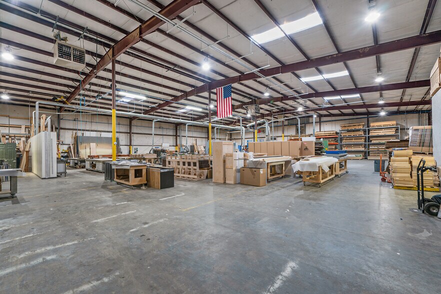 More Photos Of 91 W Hightower Dr, Dawsonville Warehouse For Sale