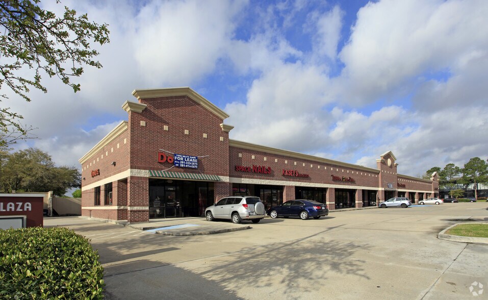 Primary Photo Of 17050 Saturn Ln, Houston Unknown For Lease
