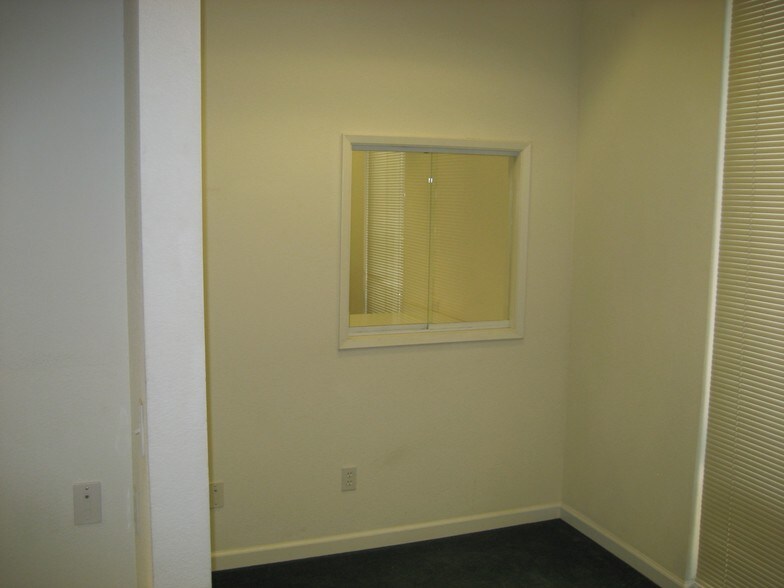 More Photos Of 1111 Dunbar Rd, Arnold Office For Sale