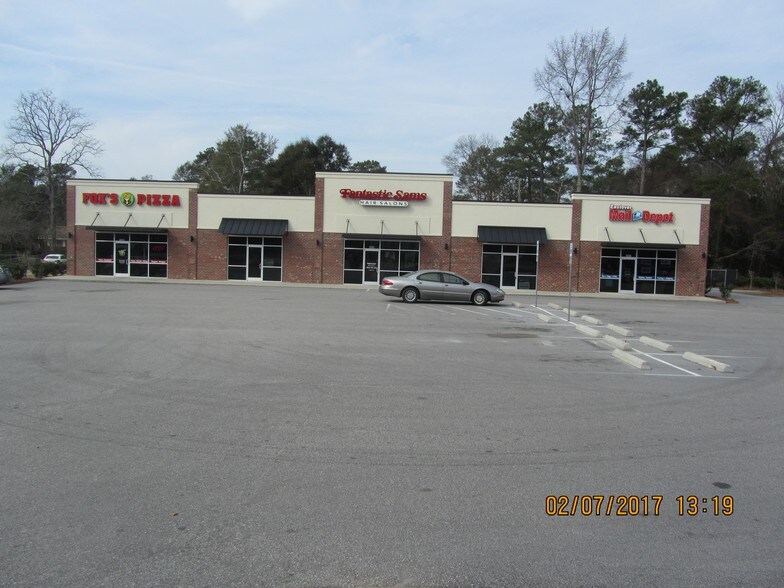 More Photos Of 3935-3943 Dunn Rd, Fayetteville Storefront Retail Office For Lease