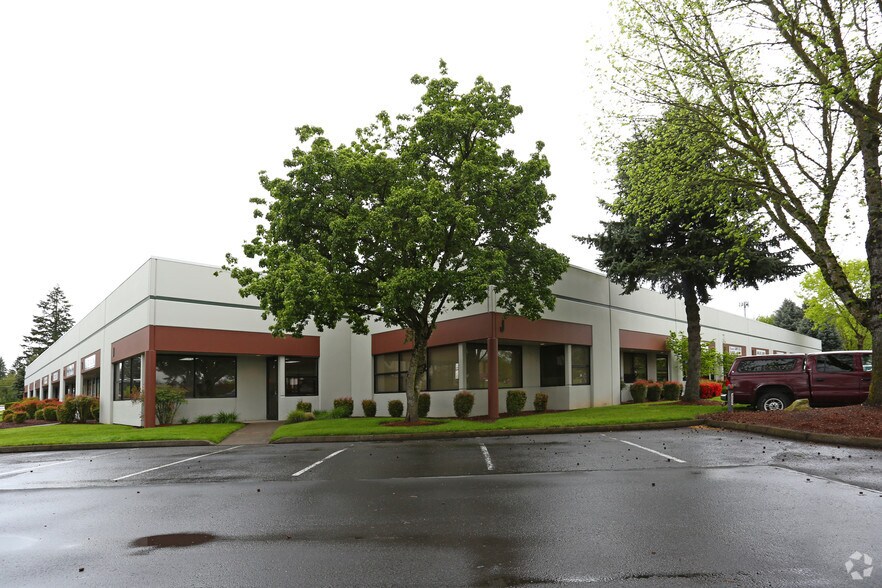 More Photos Of 9150 SW Pioneer Ct, Wilsonville Flex For Lease