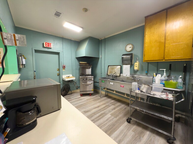 More Photos Of 4518 Covington Hwy, Decatur Daycare Center For Sale