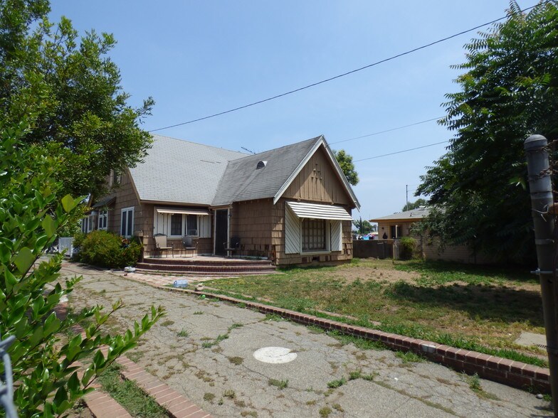 More Photos Of 8614 Valley Blvd, Rosemead Light Distribution For Sale