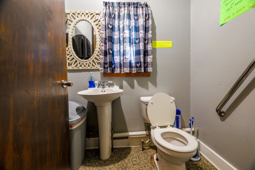 More Photos Of 215 E State St, Morocco Restaurant For Sale