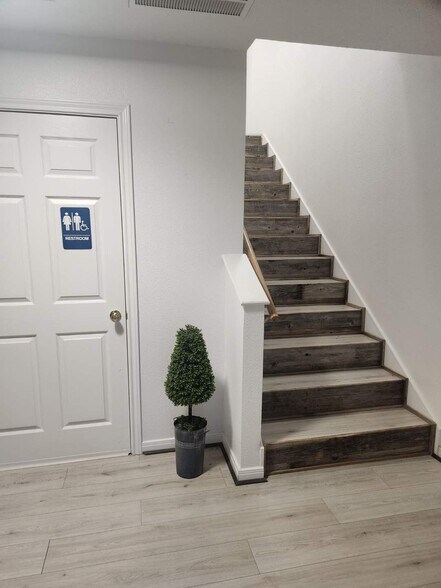 More Photos Of 3811 FM 646 Rd N, Santa Fe Manufacturing For Sale