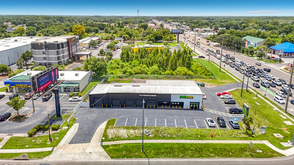 More Photos Of 8338 N Dale Mabry Hwy, Tampa Showroom For Sale