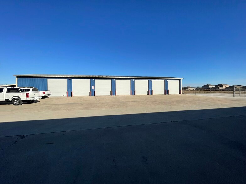 More Photos Of 14640 S FM 2790 W, Lytle Warehouse For Lease