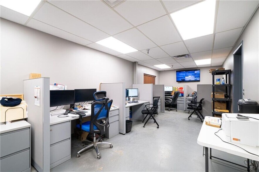 More Photos Of 5326 Lake Ave, Saint Joseph General Retail For Sale