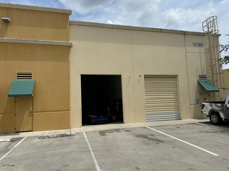 More Photos Of 10388 State Road 84, Davie Warehouse For Lease