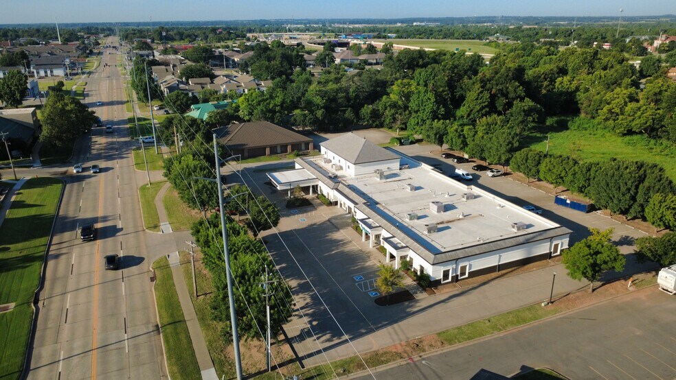 Primary Photo Of 620-650 24th Ave SW, Norman Medical For Lease