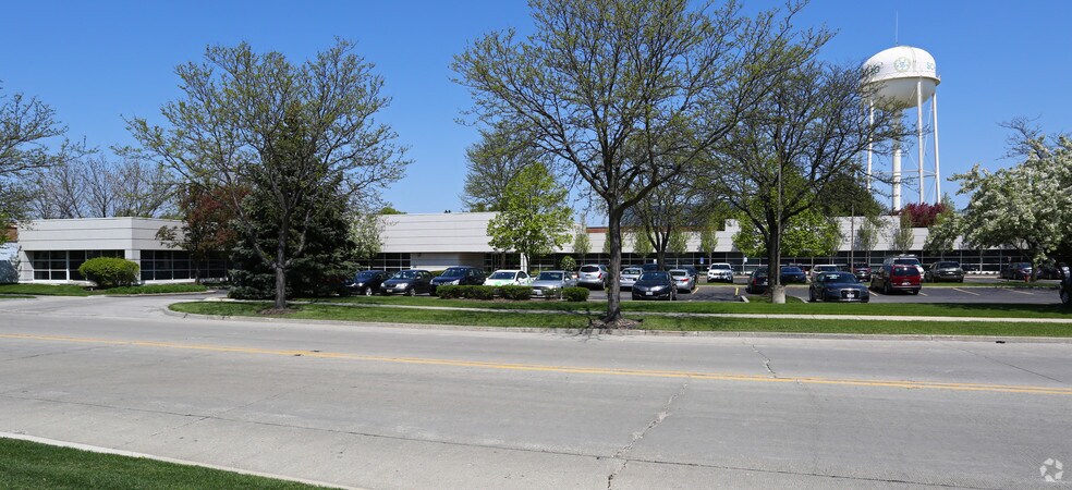 More Photos Of 1320 Tower Rd, Schaumburg Coworking Space