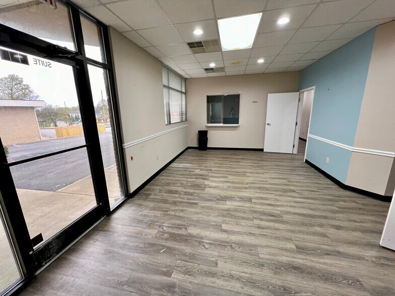 More Photos Of 719 N Elm St, High Point Medical For Lease