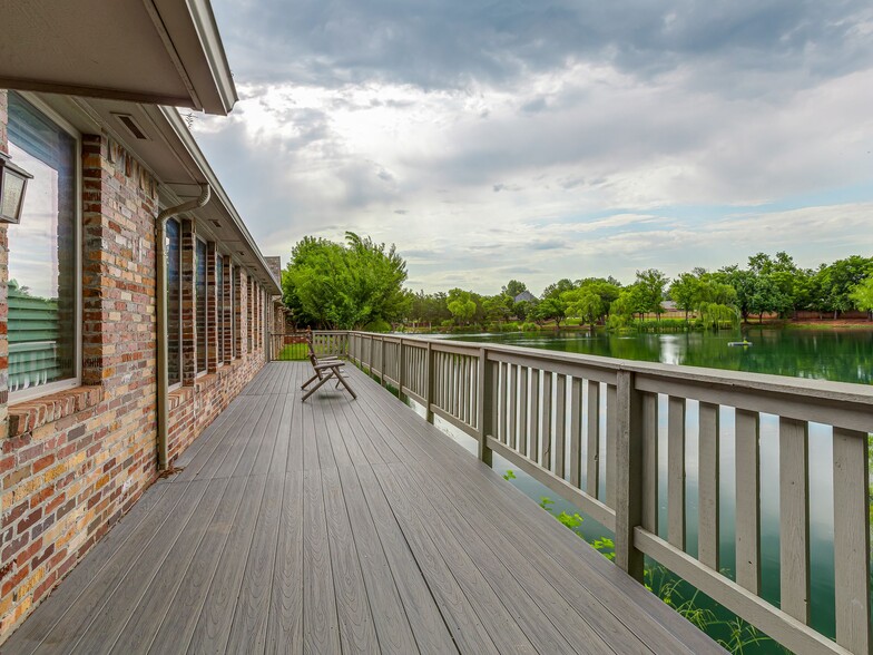 More Photos Of 2232 Bridgeview Blvd, Edmond Office Residential For Sale