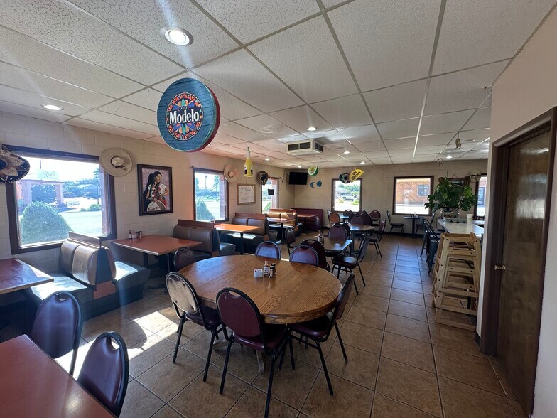 More Photos Of 308 Avenue A, Wilder Restaurant For Sale