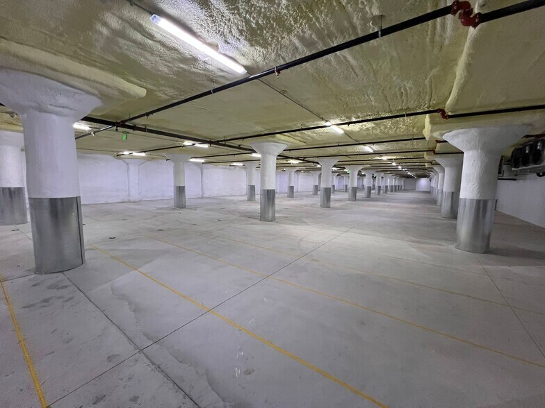 More Photos Of 1937-2035 E Vernon Ave, Vernon Refrigeration Cold Storage For Lease