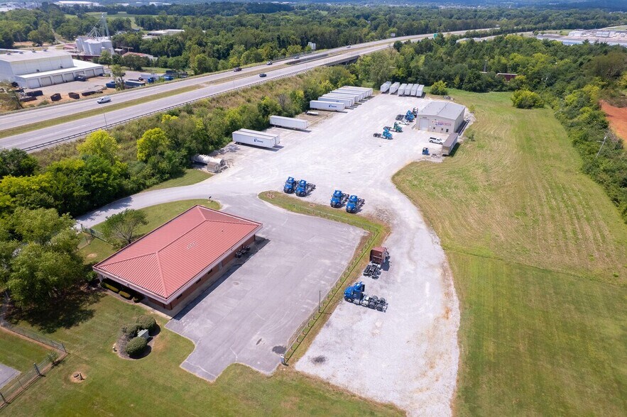 More Photos Of 3503A Nashville Rd, Bowling Green Unknown For Lease
