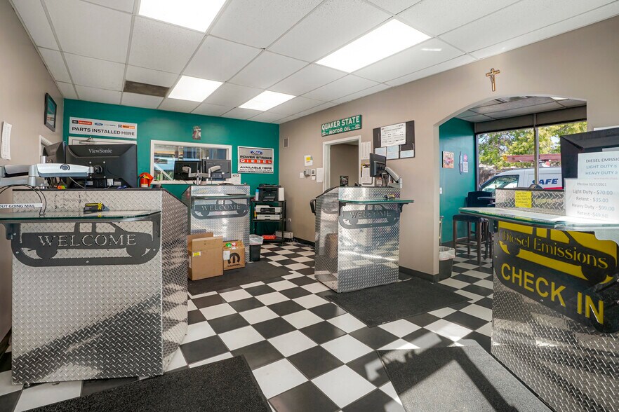 More Photos Of 15601 E 6th Ave, Aurora Auto Repair For Sale