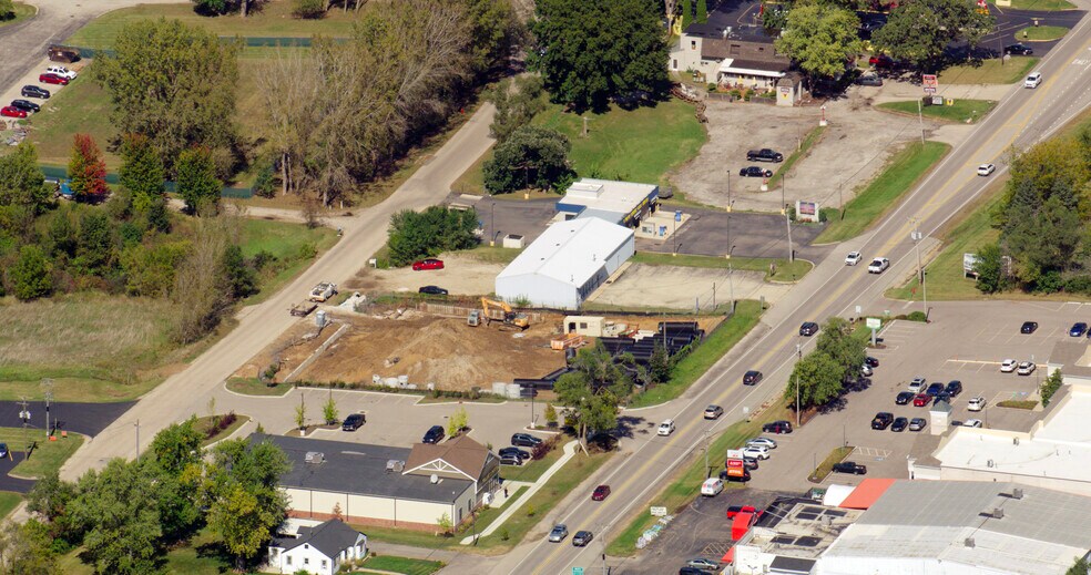 More Photos Of 10905 Main St, Richmond Storefront For Lease