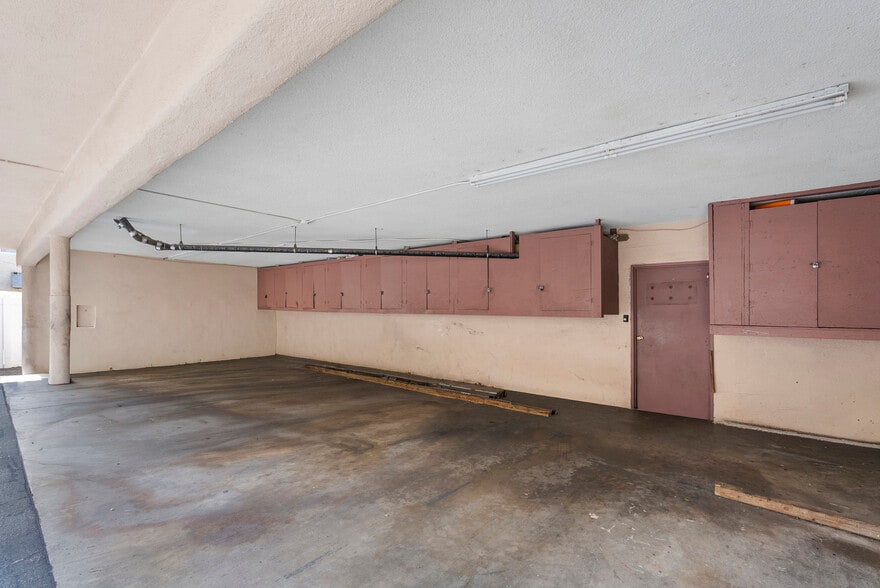 More Photos Of 530 N Maryland Ave, Glendale Apartments For Sale