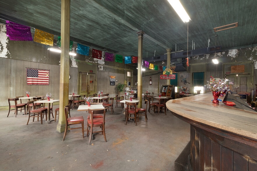 More Photos Of 111-113 N Flores St, San Antonio Storefront Retail Residential For Sale