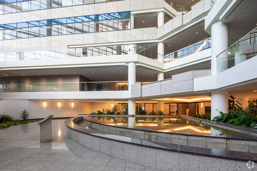 More Photos Of 200 Summit Lake Dr, Valhalla Office For Lease