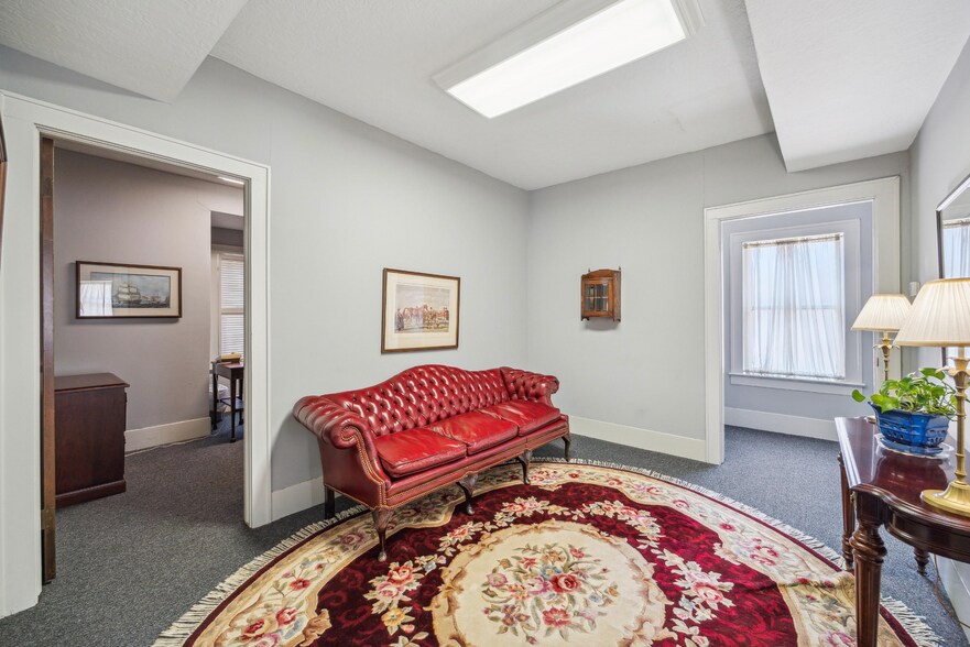 More Photos Of 1717 S Shepherd Dr, Houston Office Residential For Lease