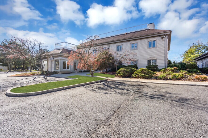 More Photos Of 1 Dag Hammarskjold Blvd, Howell Medical For Lease