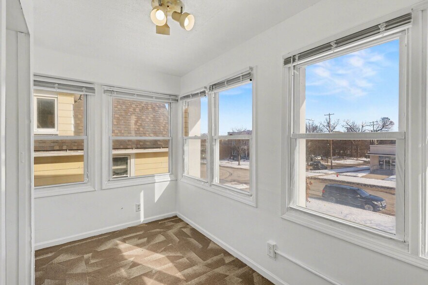 More Photos Of 1031 N Washington Ave, Lansing Office Residential For Lease