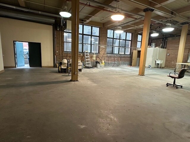 More Photos Of 31 South St, Mount Vernon Light Manufacturing For Lease