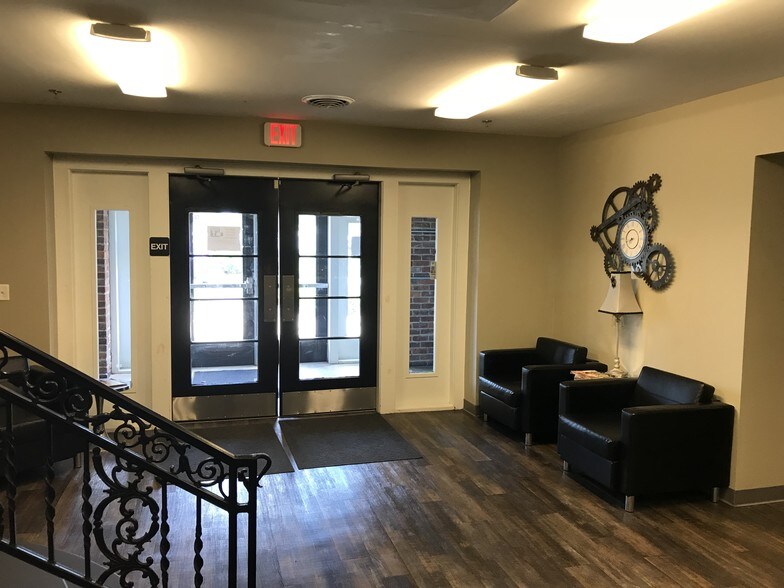 More Photos Of 7560 Old Trails Rd, Indianapolis Medical For Sale