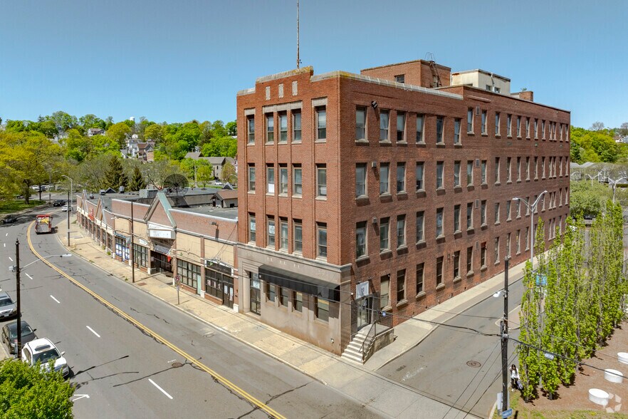 Primary Photo Of 17 Washington St, Norwalk Loft Creative Space For Sale
